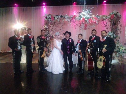 Mariachi Los Peregrinos De Houston Tx