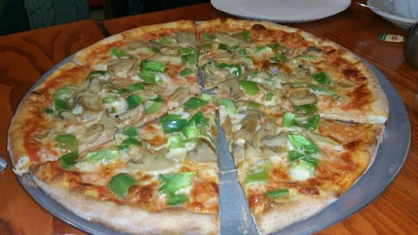 Very good pizza. Fresh pepper and mushrooms