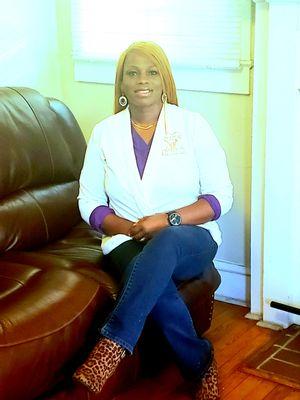 Felicia Green 
Owner and CEO
Cerified Health and Life Coach 
Lpn for 19yrs