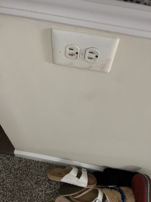 Dirty outlets before move in