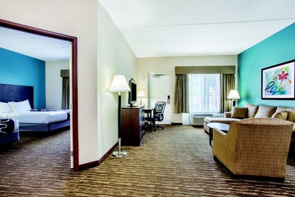 2 Room Suite