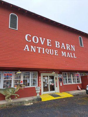 Cove barn - Dec 2022