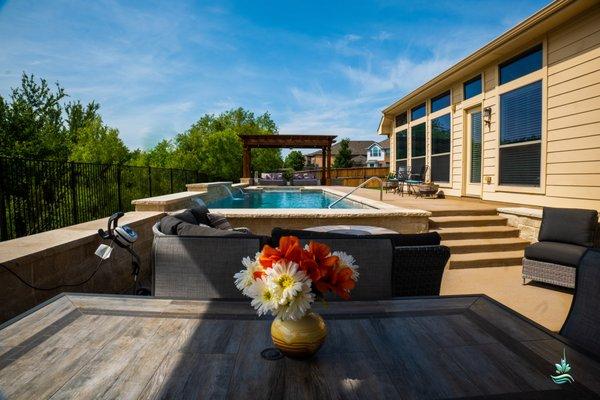 Hillside Oasis
Selah Pools | Roanoke TX