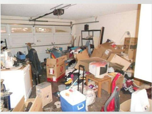 -Junk Removal 
Household Junk 
Trash furniture
Construction to Debris 
Clean out services 
Hot Tub Removal