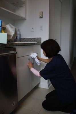 Kitchen cleaning done by experts.