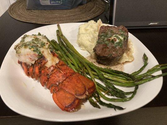 Surf n' turf with roasted garlic mashed potatoes & asparagus