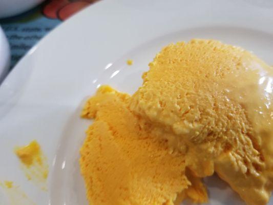 Mango mousse.