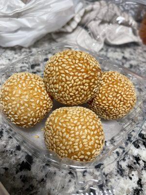 Deep Fried Sesame Balls (filled with mung beans) $3