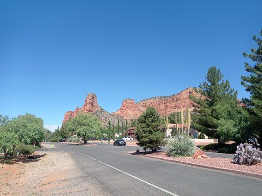 Many people from the other states and other countries are impressed with here because of being Sedona Oak Creek