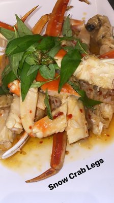 Snow crab legs in sweet chili sauce