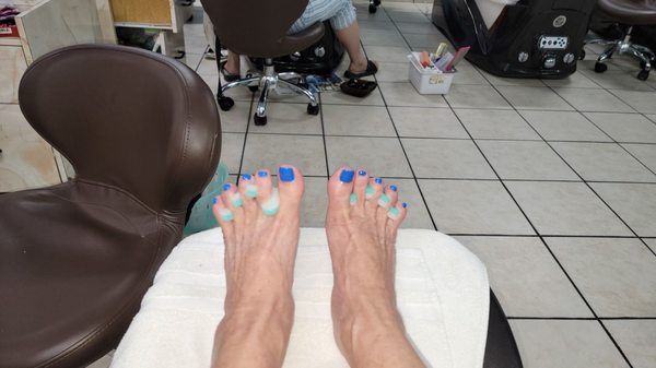 My blue tipped toes