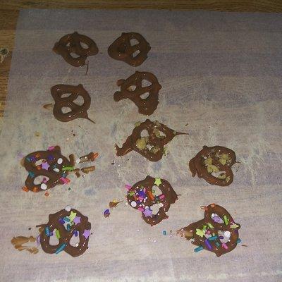 Chocolate Covered Pretzels (with or without sprinkles)