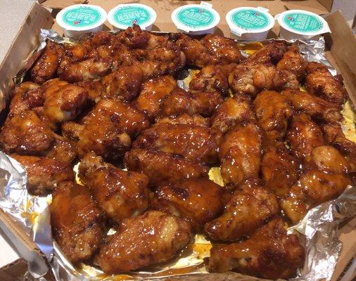 Delivered 4 Seahawks game, by Dominos on Washington Ave in Kennewick, WA. 40pc Habanero Mango Chicken Wings Excellent!