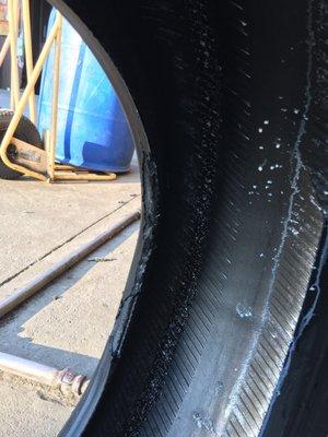 These are the type of "like new" tires they sell. Avoid this place!!