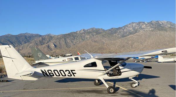 Gull wing cabin doors