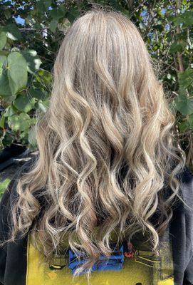 Partial blonde highlight