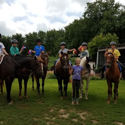 Full service lesson barn, teaching Hunt seat, western and jumping.   Great school horses or bring your own. Year round lessons, summer camps