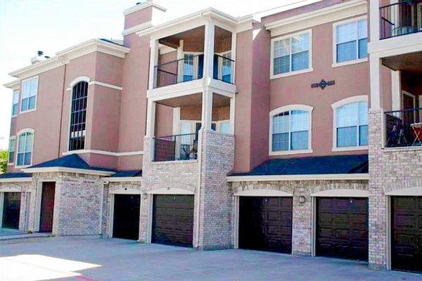 Bentley Place - Apartments for Rent in Plano, TX