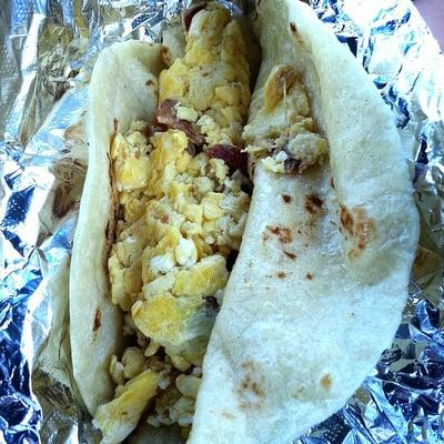 bacon & egg breakfast burrito