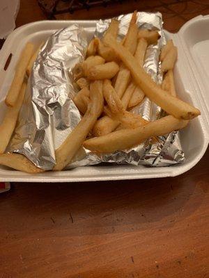 Also asked for extra seasoned fries and got this. Not even a shake of salt. Ridiculous.