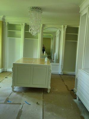 Walk-in closet primed & Faux finish detail