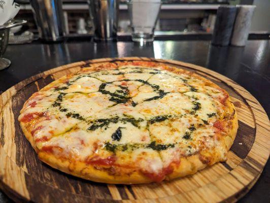 Caprese flatbread