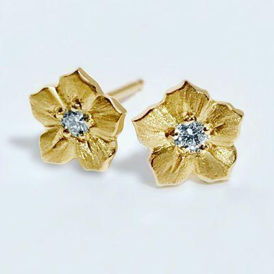 18K diamond stud earrings