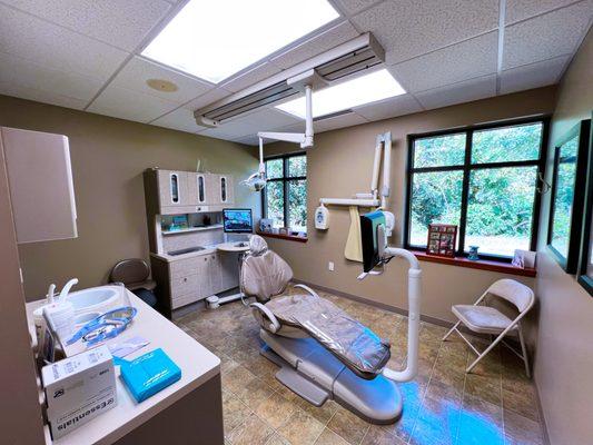 One of our private dental hygiene rooms