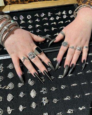 Chain nails