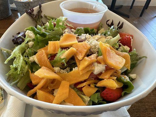 Mango strawberry salad