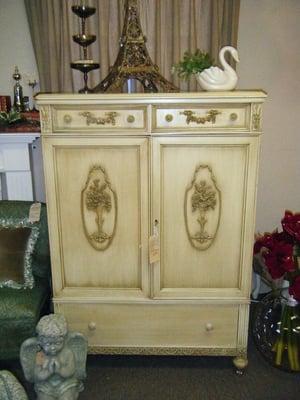 French Dresser