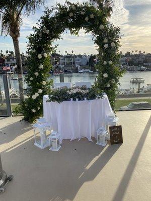 Sweetheart table.