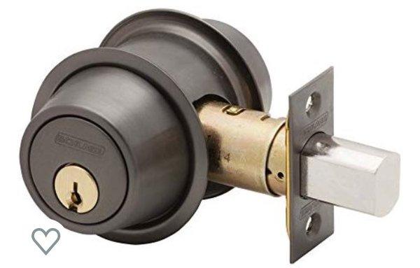 Double cylinder deadbolt