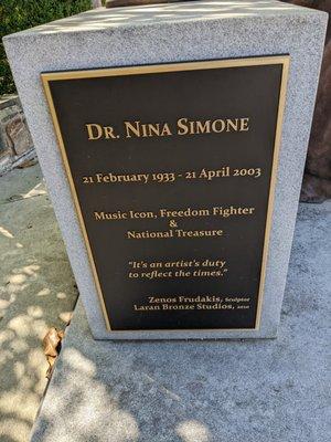 Nina Simone Plaza, Tryon