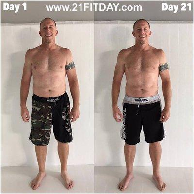 Very proud for our client Dave. He's lost lost 11 lbs and 8% bosy fat in just 3 weeks during 21Fitday Challenge.