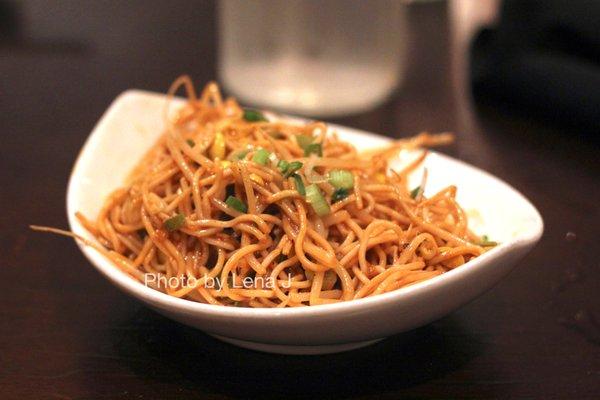 027. Cold Noodle w/ House Special Chili Sauce 四川凉面 ($7.95) - good/fine.