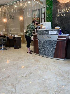 Lavish Nail Spa