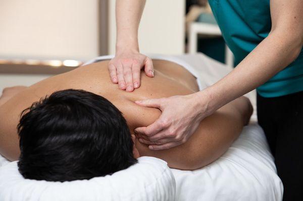 Clinical massage for pain, injury and athletes.