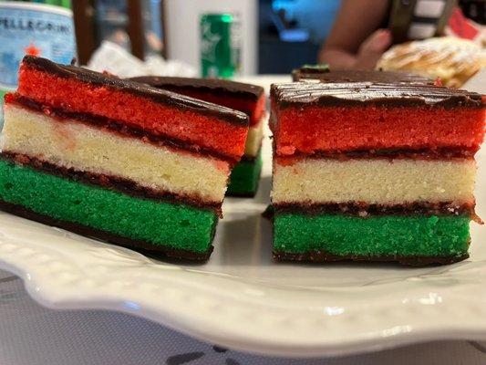 Best rainbow cookies