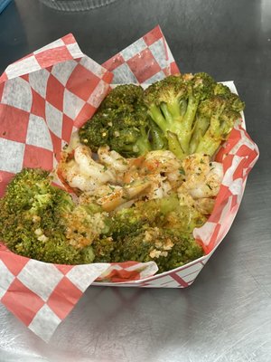 Steamed Shrimp and Broccoli