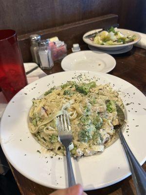 Fettuccine Alfredo with Broccoli and chicken