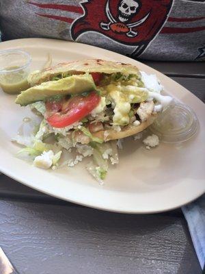 Chicken gordita