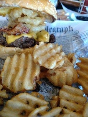 Rodeo Burger w/ waffle fries