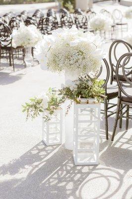 Ceremony Aisle flowers arrangements