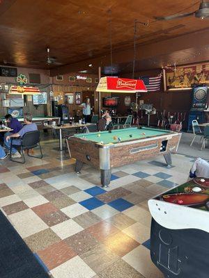 Pool tables n seating