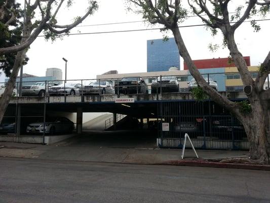 United Parking 5th Street Lot