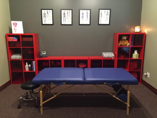 P.T. room (Physical therapy room)/ Massage room.