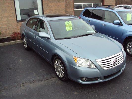 2008 Toyota Avalon XLS  top of the line  8,995.00