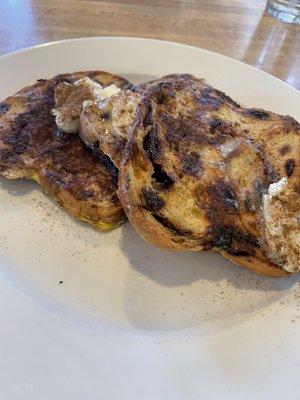 Raisin bread french toast