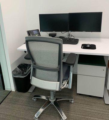 Sit-to-stand adjustable height desk